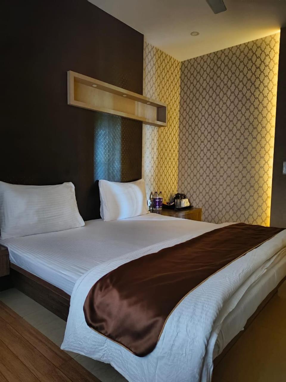 Jaanki Farms & Resorts Jorhāt Eksteriør billede
