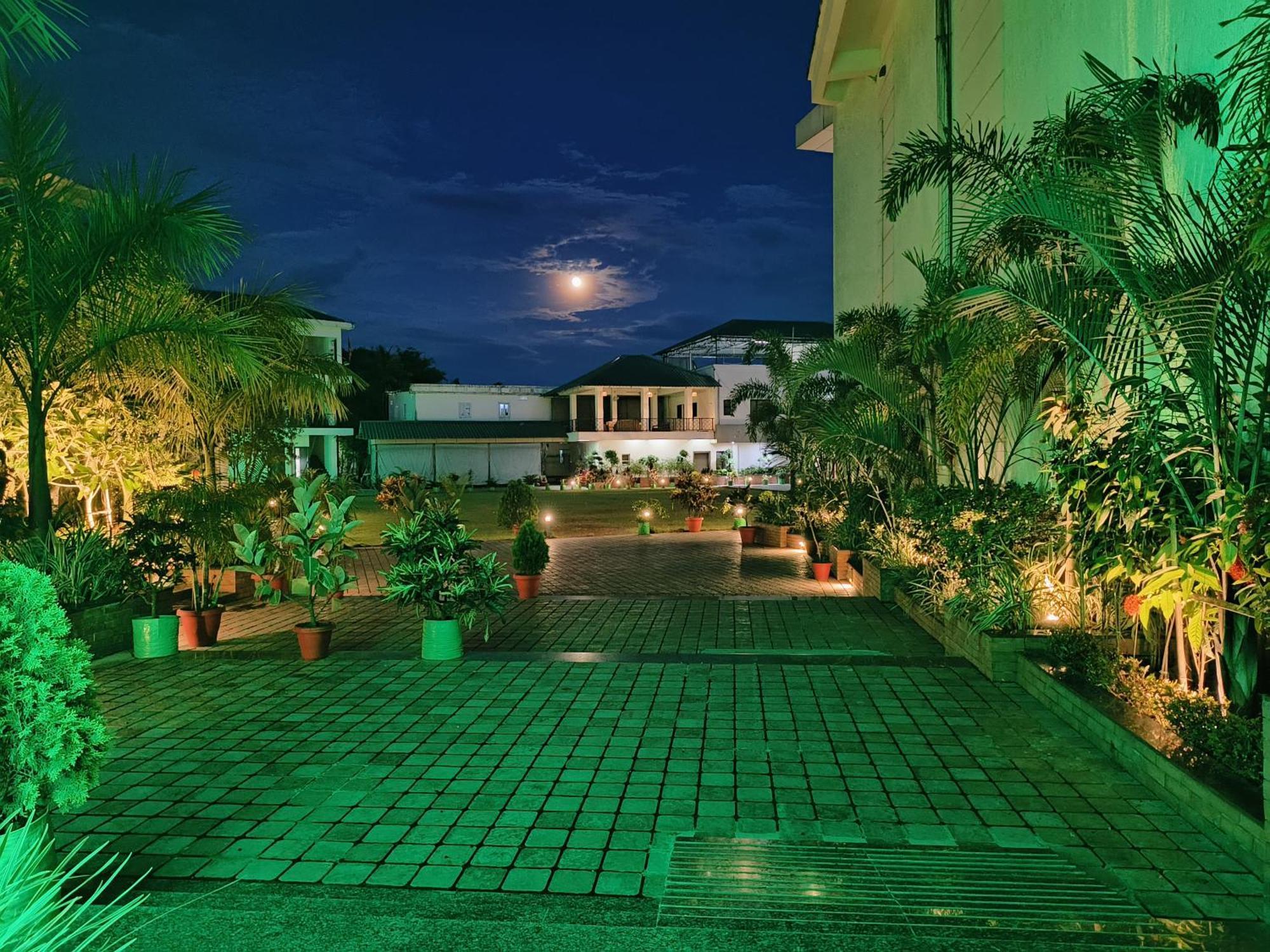Jaanki Farms & Resorts Jorhāt Eksteriør billede