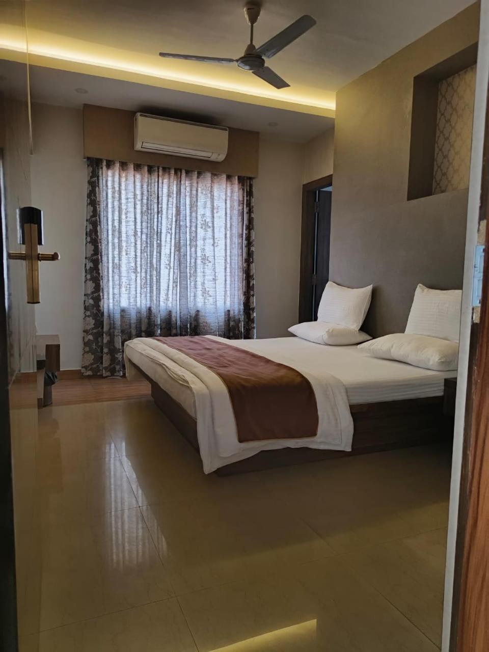 Jaanki Farms & Resorts Jorhāt Eksteriør billede