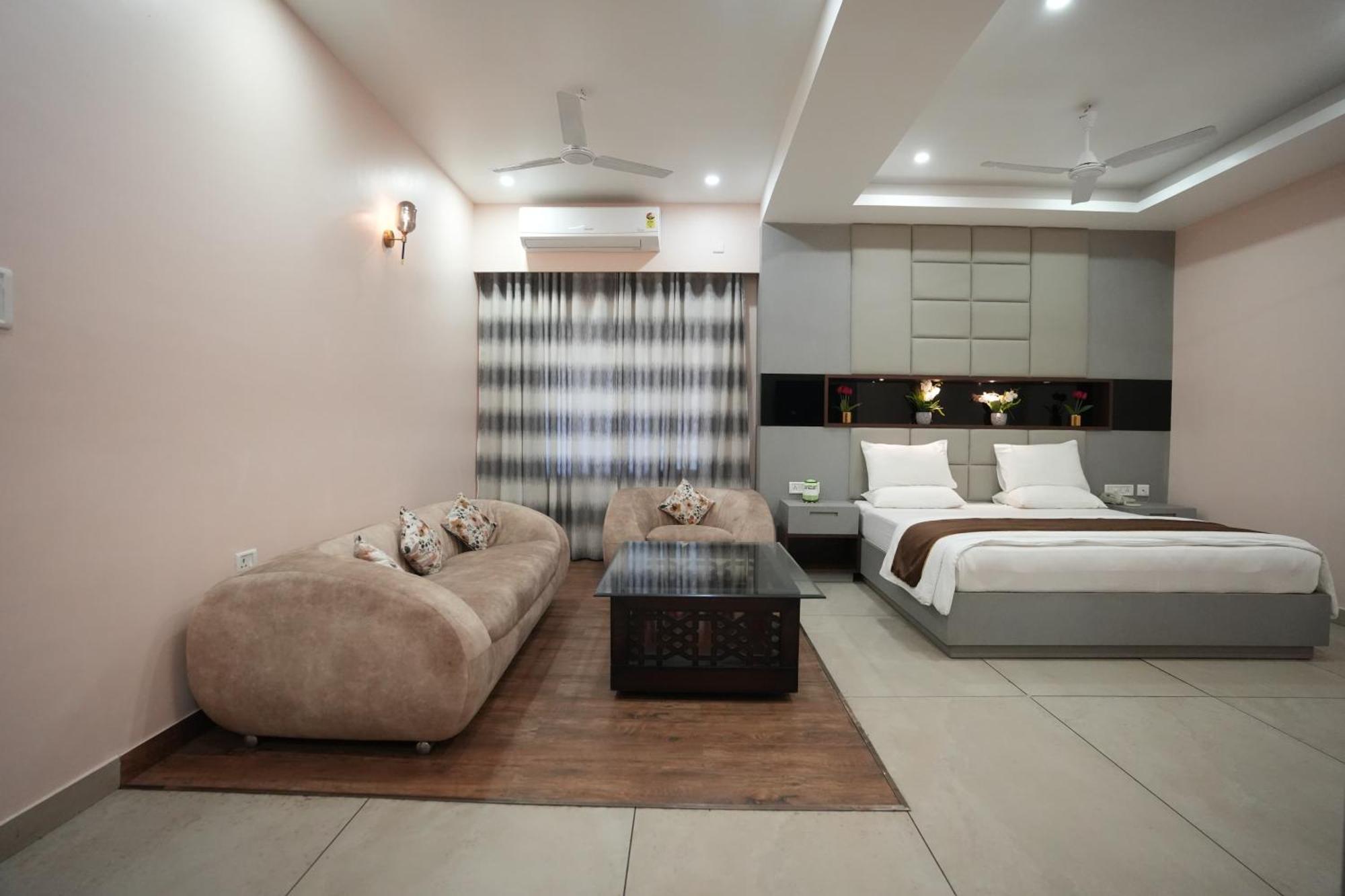 Jaanki Farms & Resorts Jorhāt Eksteriør billede