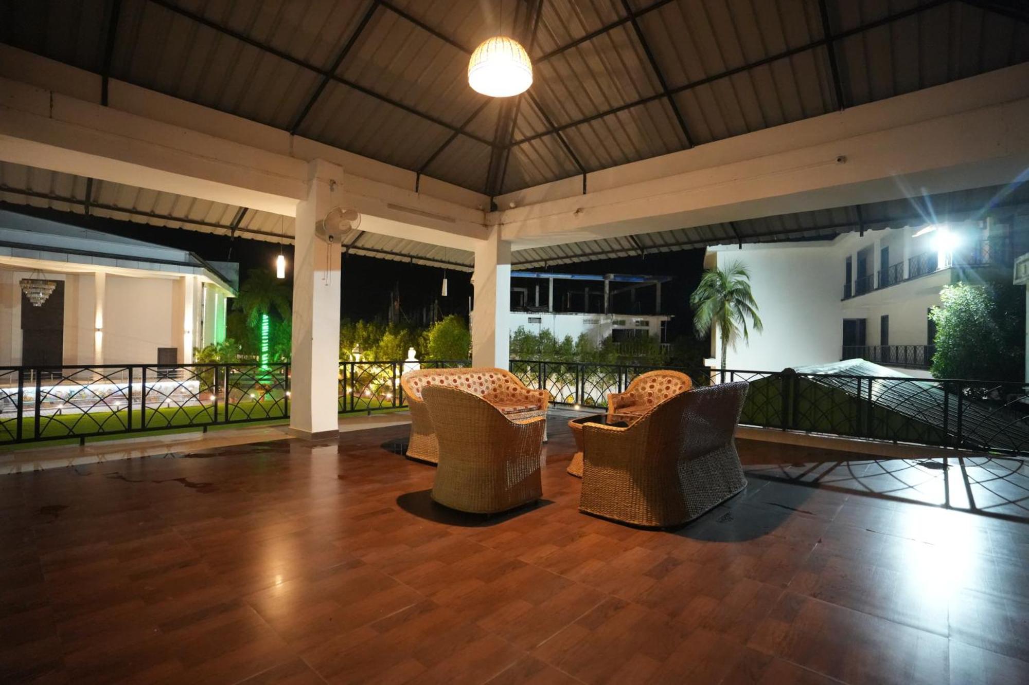 Jaanki Farms & Resorts Jorhāt Eksteriør billede